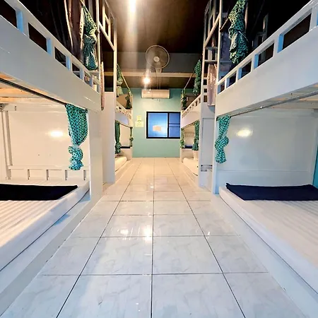 Me U Hostel-2