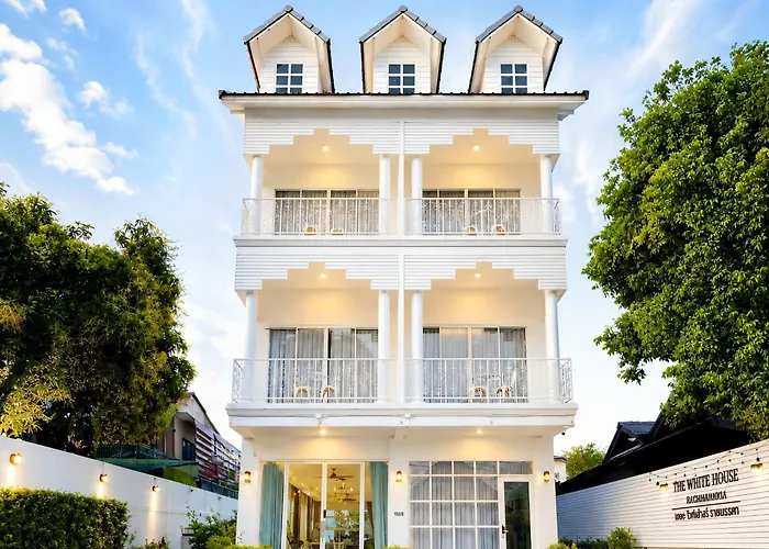The White House Rachamankha เดอะ ไวท์เฮ้าส์ ราชมรรคา Hostel เชียงใหม่